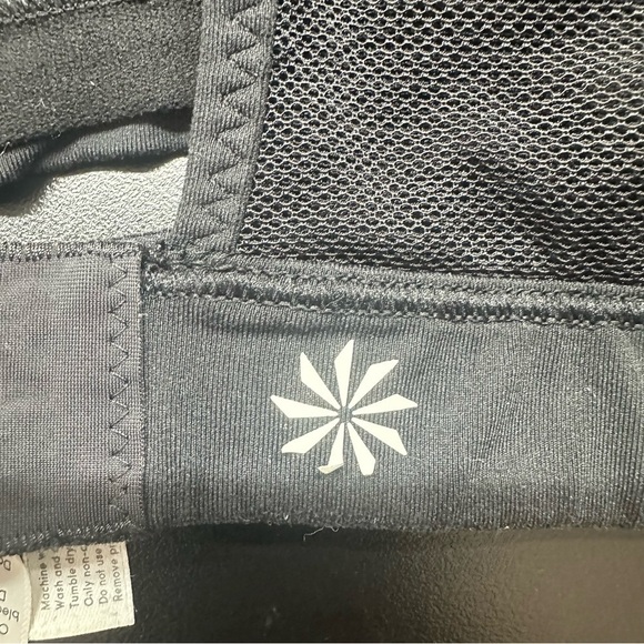 Athleta Women’s Sports Bra Black Size Large VNeck Crisscross Back Gym Active - Picture 8 of 11